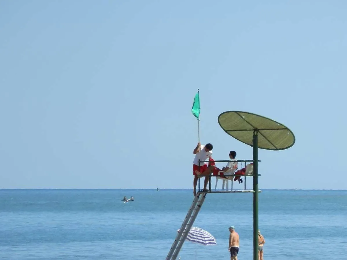 Holiday home Vacaciones Junto Al Mar: Piscina, Aire Acondicionado, Mascotas Bienvenidas, Playa Para Perros, Wifi Gratis - Es-184-13 Riumar Spain